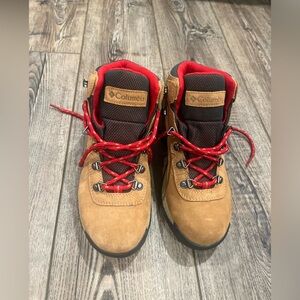 Columbia Newton Ridge Plus Waterproof Hiking Boots Women's 6.5 W Elk/Mountain Rd